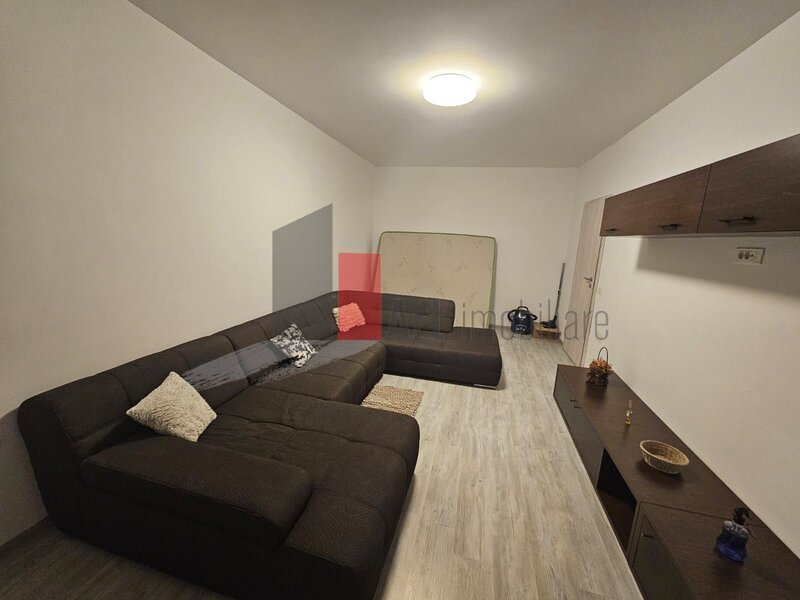 Aparatorii Patriei, Metalurgiei, apartament cu doua camere, centrala+loc parcare.