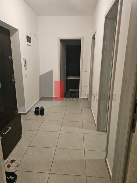 Aparatorii Patriei, Metalurgiei, apartament cu doua camere, centrala+loc parcare.